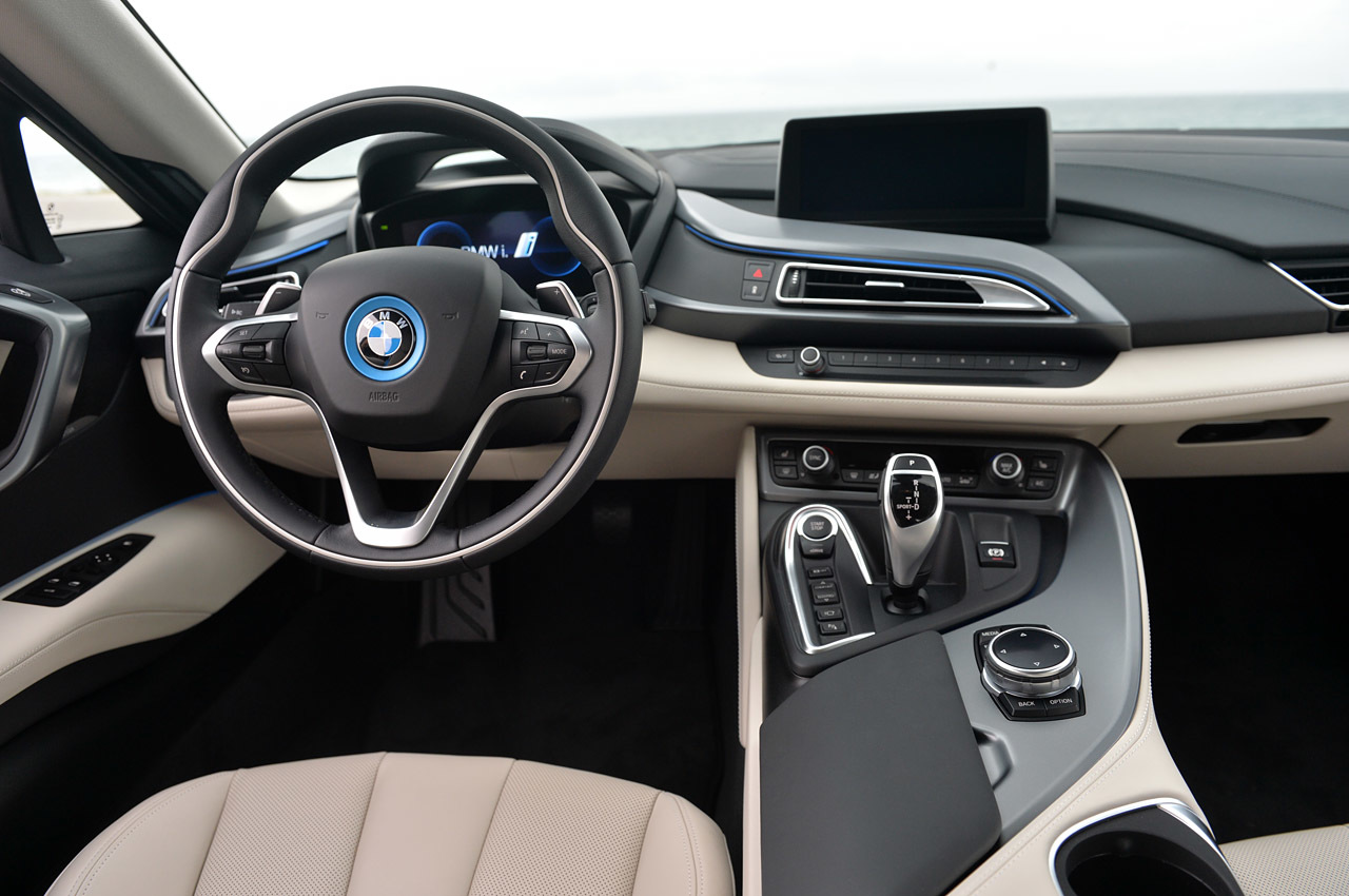 2015 BMW i8 Driver View
